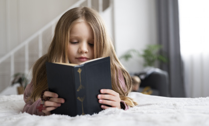 Ребенок плохо запоминает стихотворения: вот как помочь ему учить лучше