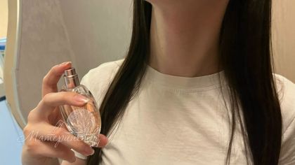 Духи держатся на коже весь день: узнала гениальный лайфхак для стойкого аромата