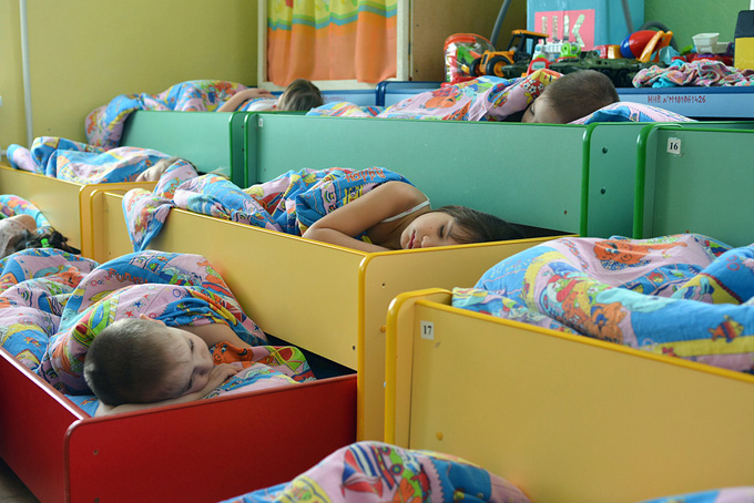 Выкатные кровати в детском саду