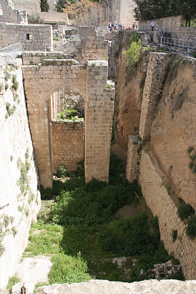 Столбы, служившие основанием византийской базилики