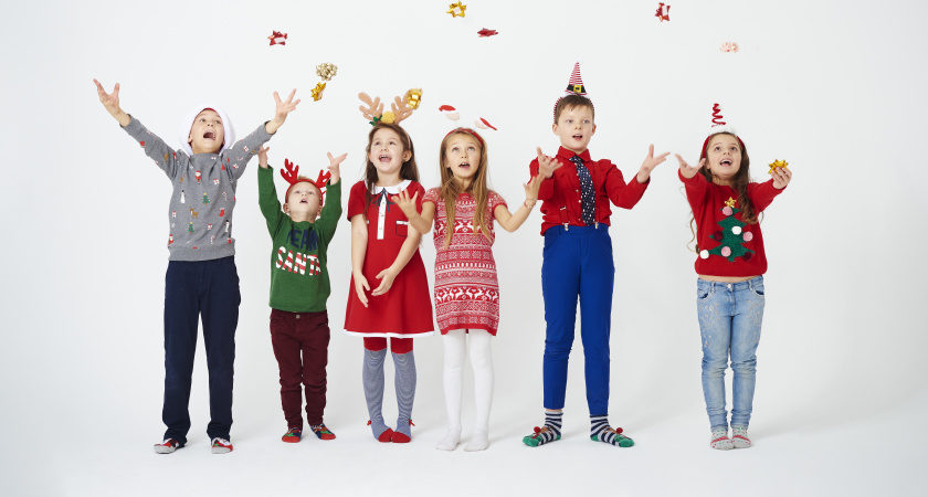 Как устроить весёлый и недорогой новогодний праздник для детей в классе