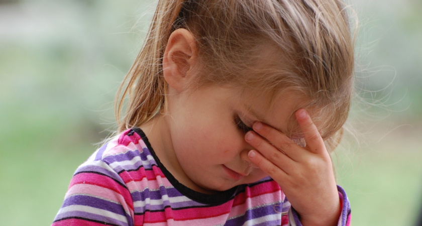 20 фраз, которые ранят даже взрослых детей: эти "добрые" слова оставляют шрамы