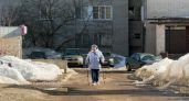 Почему женщинам так трудно принять своё отражение в зеркале с годами и как перестать бояться старости