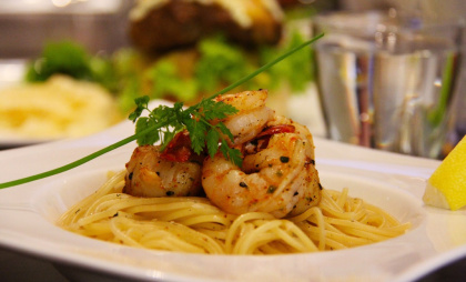 Романтический ужин для героя: три рецепта на 23 февраля