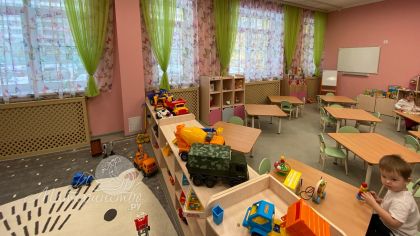 «Нельзя говорить неправду»: психолог о том, как помочь ребёнку привыкнуть к саду без слёз