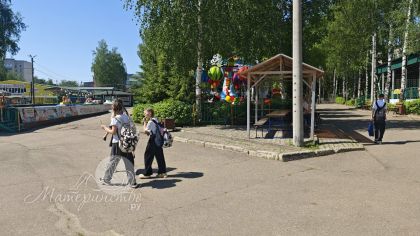 Видят "диагноз" вместо правды: почему "бежевые" мамы не справляются с детьми-подростками